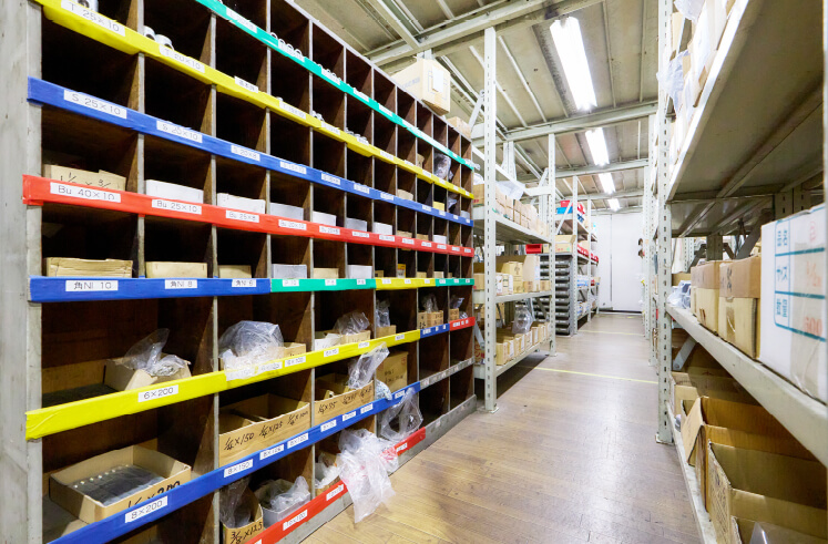 久留米のタインズは基本在庫4,000点以上